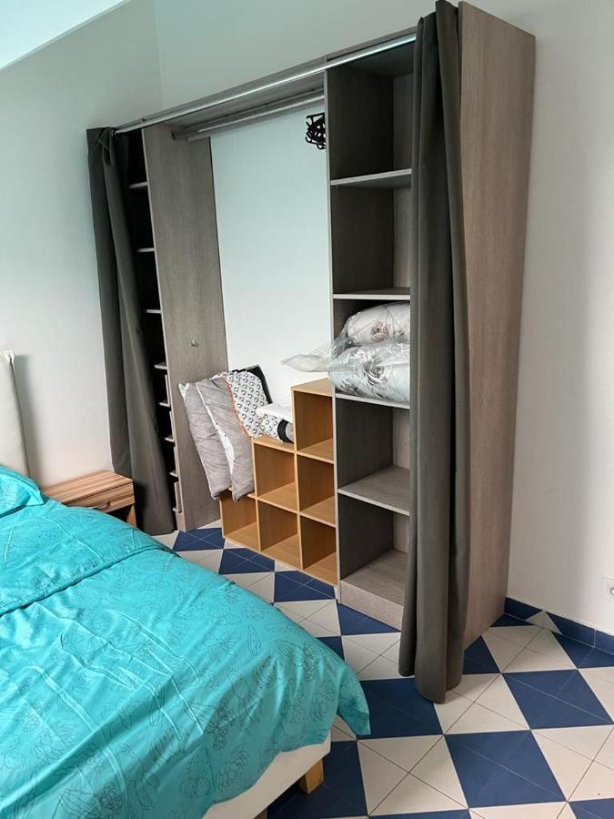 Suits & Luxury Paris Montreuil * Montreuil (Seine-Saint-Denis)